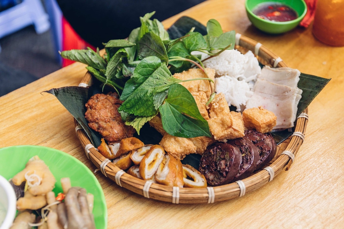 Bun dau mam tom combines fresh noodles, crispy tofu, and a distinctive shrimp paste sauce to create a unique Vietnamese dish